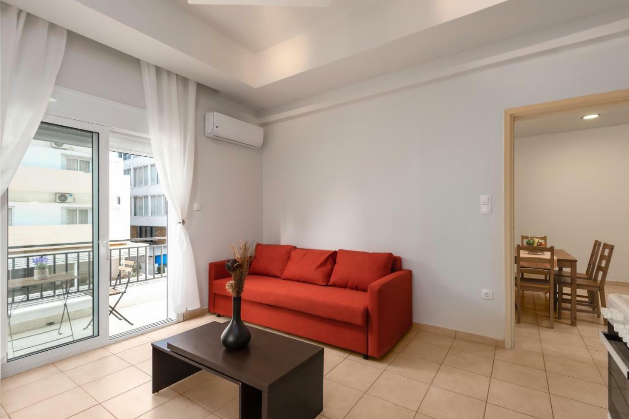 Townhall Apartment's