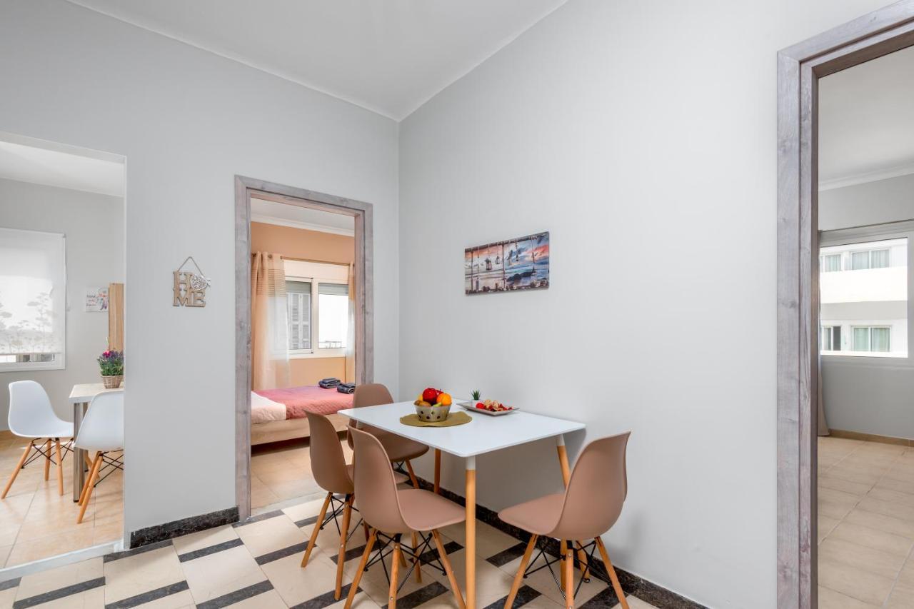 Townhall Apartment's